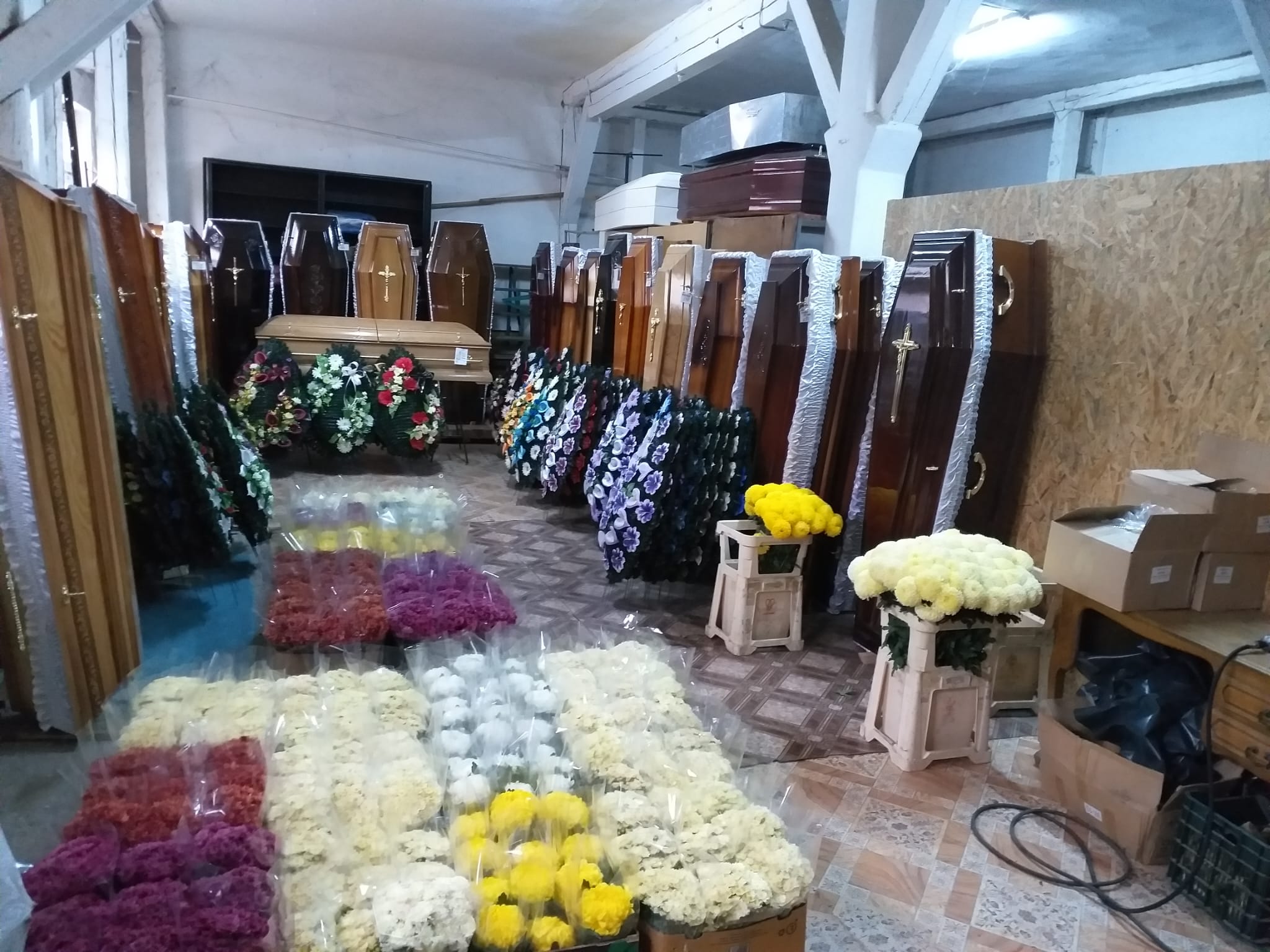 Model sicriu simplu din lemn Sicrie simple Deva